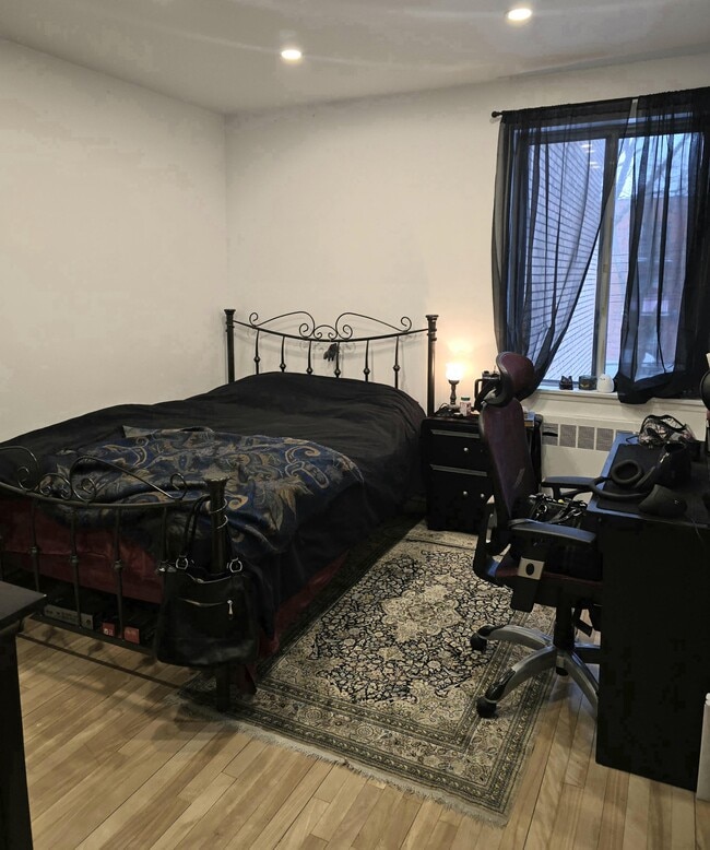 Photo - 4940 Edouard Montpetit Blvd Unit 6