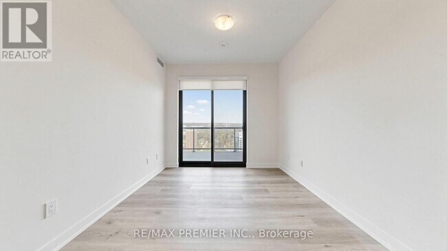 Photo - 2075 Lakeshore Rd. Unité 2001