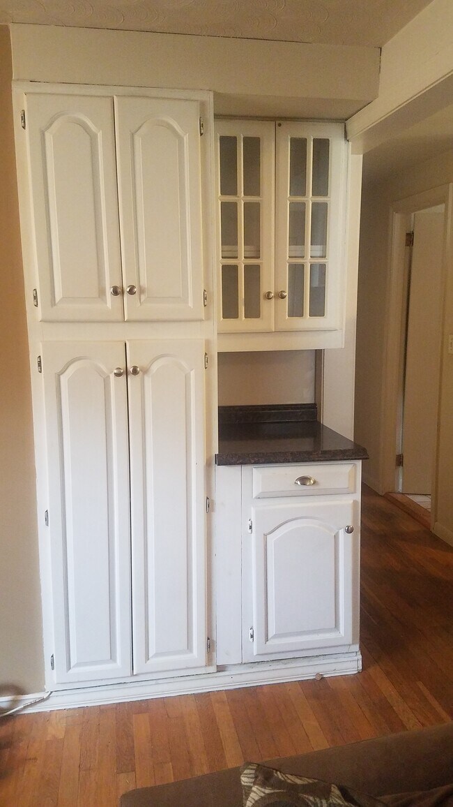 24 Carriage Dr Unit Includes All Utilities
