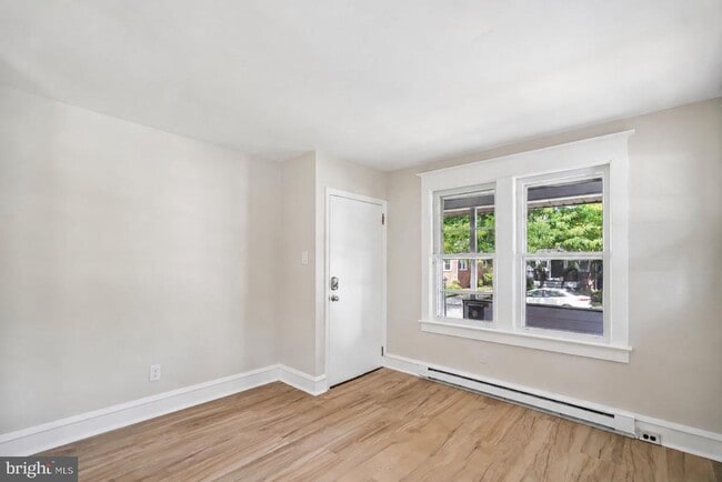 102 E Park Ave