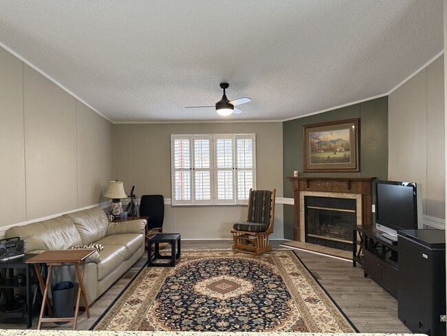 Photo - Furnished 3BD/2BA home in Black Mountain available now!