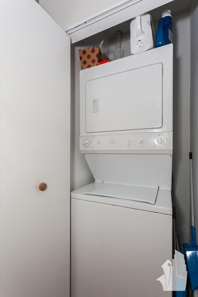 Photo - 2 bedroom in Chicago IL 60647 Unidad 1