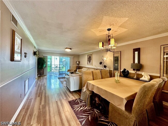 5467 Rattlesnake Hammock Rd Unidad C207