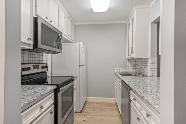 Photo - 9029 Gaylord Dr Unit 129