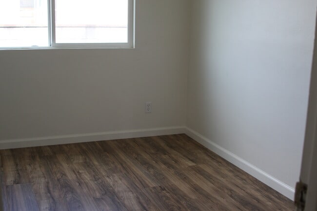 Bedroom - 4111 W 120th St Unit B