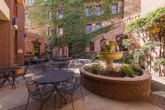 Photo - 300 Main St Unit ID1265997P