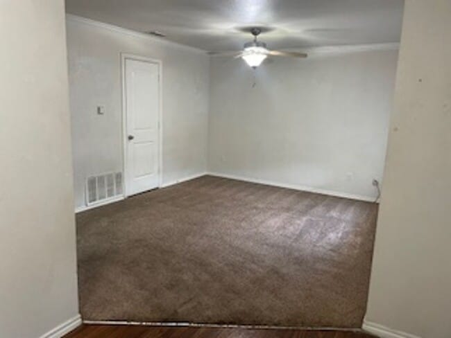 Building Photo - 355 W Oak St Unit D Rental