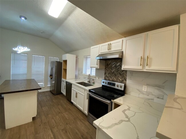 Photo - 4803 Shadowdale Dr