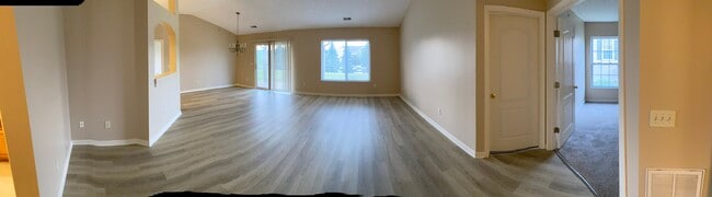 Building Photo - 6839 Cloudscape Way Unit Miami Bluffs