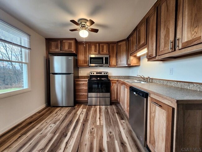 Photo - 429 Devon Dr