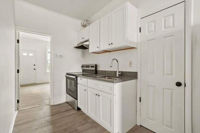 Photo - 227 N Simpson St Unit 1