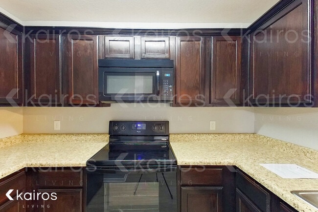 Photo - 3900 Thomas St