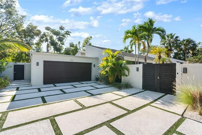 Photo - 1100 Westway Dr