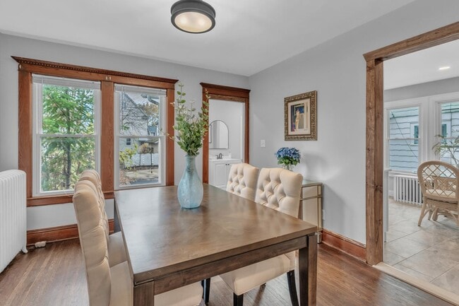 Photo - 80 E Hazeltine Ave