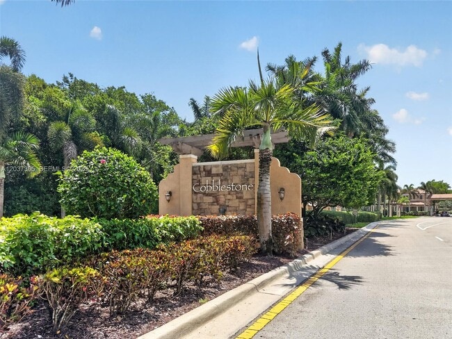Photo - 625 SW 146th Terrace
