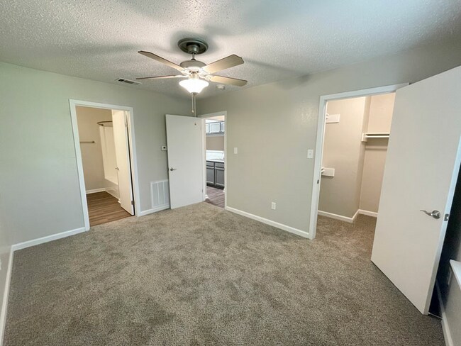 Sommerset-Remodeled-Apt-Bedroom_web.jpg