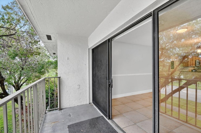 Photo - 1400 Windorah Way