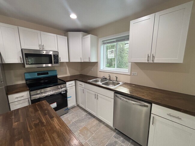 Photo - 307 W General Stewart Wy Unit B