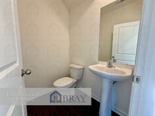 Photo - New 3BR Townhome in Saylor’s Place – Moder...