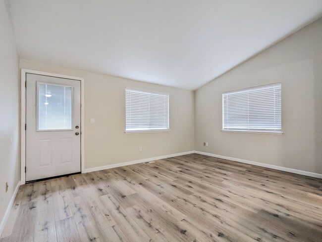 Photo - Move in Ready 3bd/2.5bth Townhome in great central location!