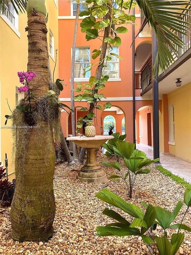 Photo - 4812 Pine Tree Dr Unit 308