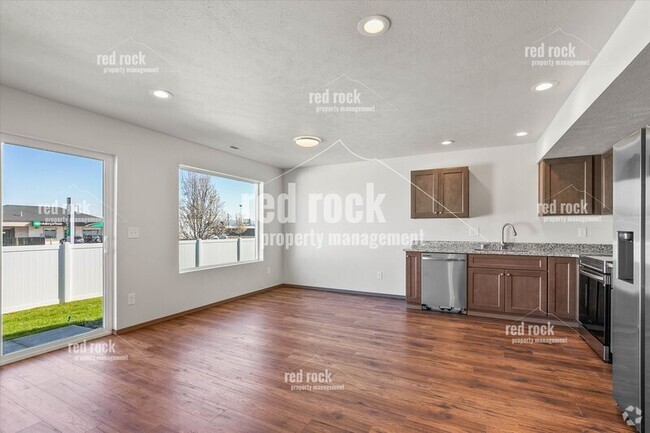 Building Photo - 7113 E Pacific Way Rental