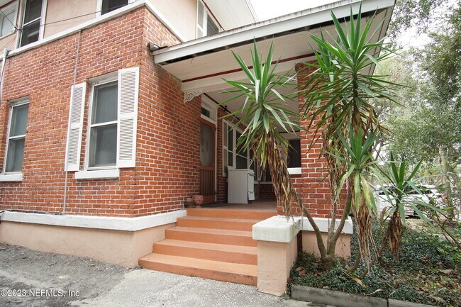 Photo - 1420 N Pearl St Unit 1