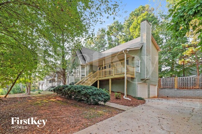 345 Maplelake Dr