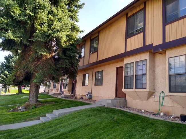 Photo - 171 College Way