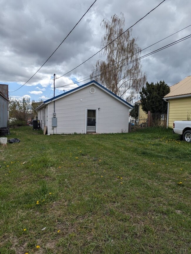 Photo - Quaint 2 bedroom Craigmont house