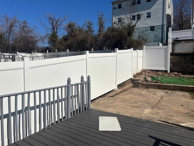 Building Photo - 9124 Columbia Ave Unit 1  first fl