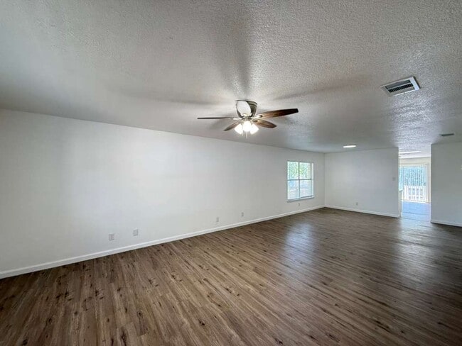 Photo - 8206 Grimchester