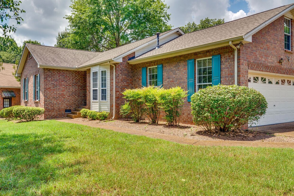 Coming soon in early June! Hendersonville-... - Coming soon in early June! Hendersonville-...