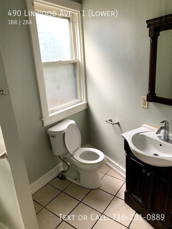 Photo - 490 Linwood Ave Unidad 1 (Lower)