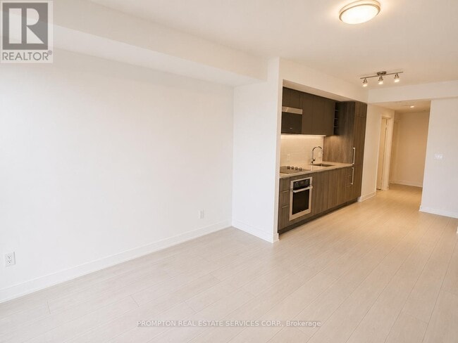 Photo - 2033 Kennedy Rd Unit 906
