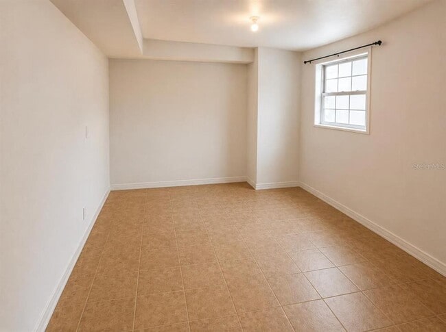 Photo - 301 Clark St