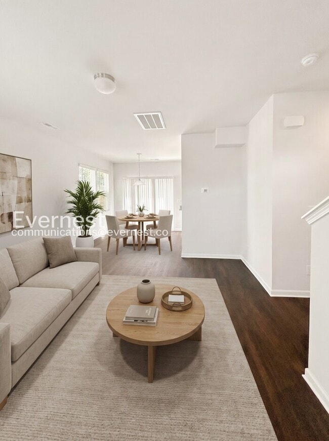 Photo - 4 Bed, 2.5 Bath Home with Garage / Pet-Friendly / Vouchers Accepted / Available Now!