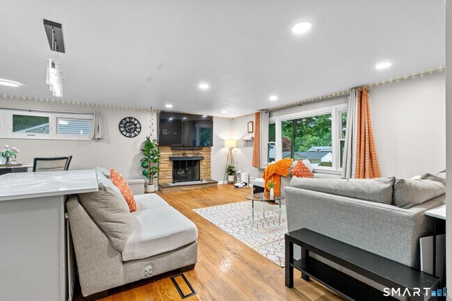 Photo - 128 Forest Dr