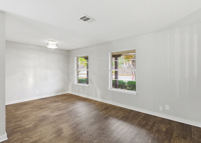 Photo - Updated 3 Bedroom Home in Northside ISD with Pool Access