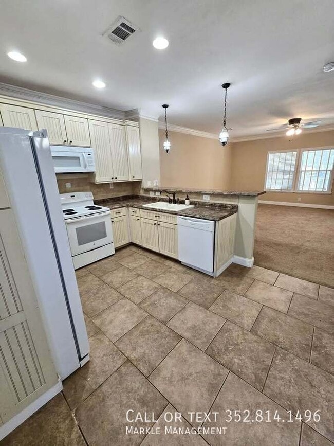 Photo - 200 S 11th St Unit 103