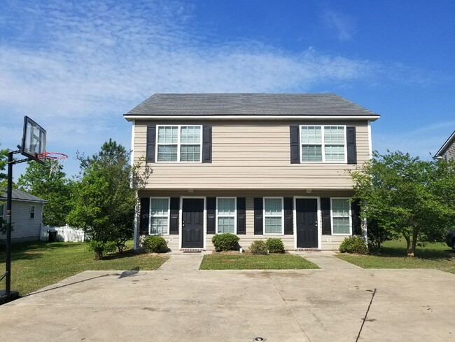 Photo - 2717 Pineview Dr