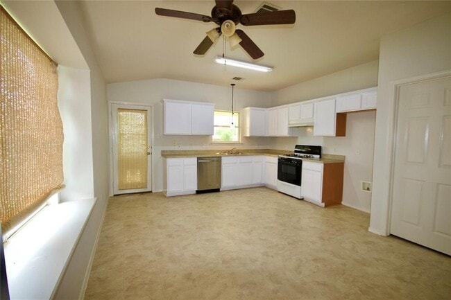 Photo - 1217 Tudor House Rd