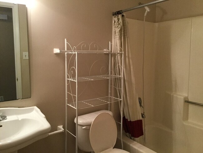 Photo - Carolina Pines Home in a Cul-de-Sac