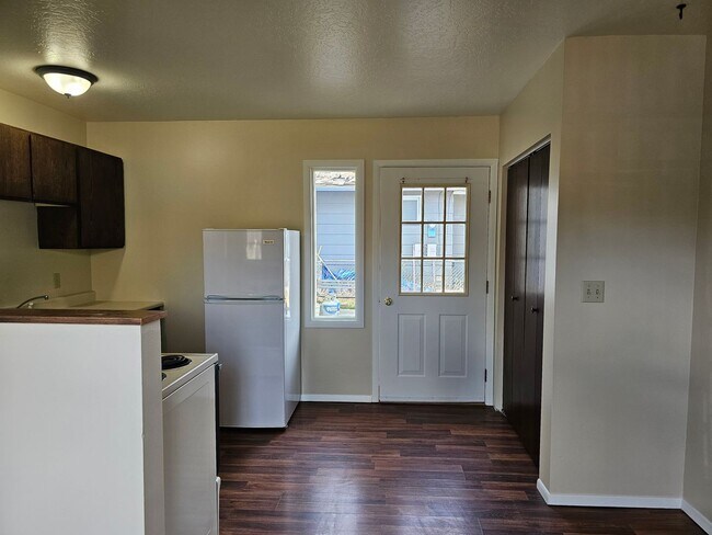 Photo - 1750-6th Unit B