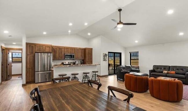 Photo - 132 Sky View Dr