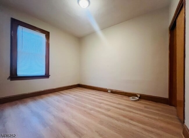 Photo - 103 Knapp Ave