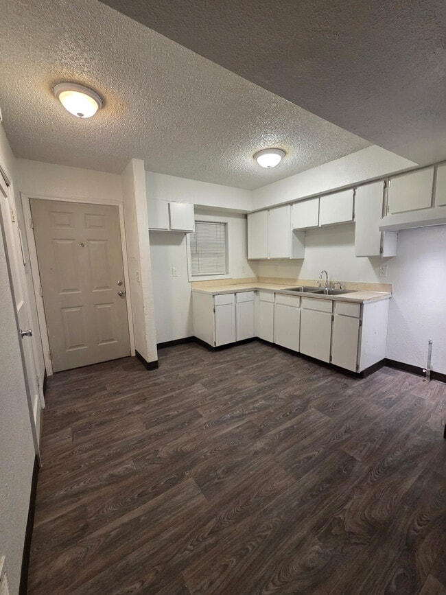 Photo - 434 NW 15th St