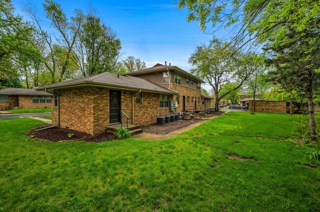 Hanssler Court Apartments