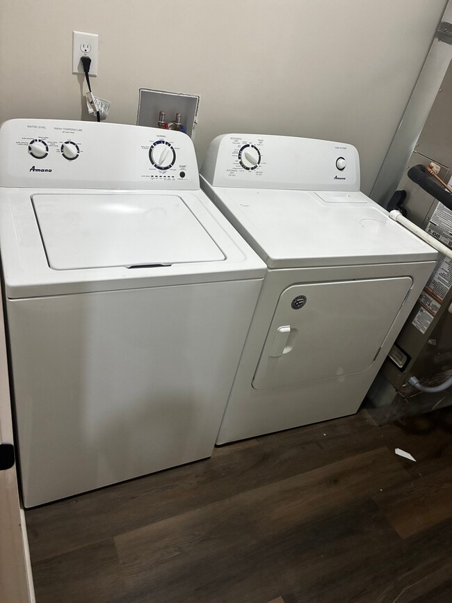 Photo - 826 W 29th St