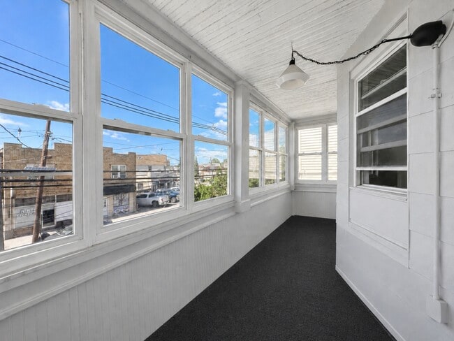 Sunroom/ Porch - 22 Harrison Ave Unit 2